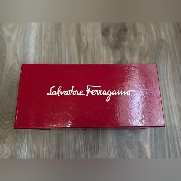 Salvatori Ferragamo Mirna Stucco Vintage Style Tango Heel Size 6 B - Picture 3 of 9